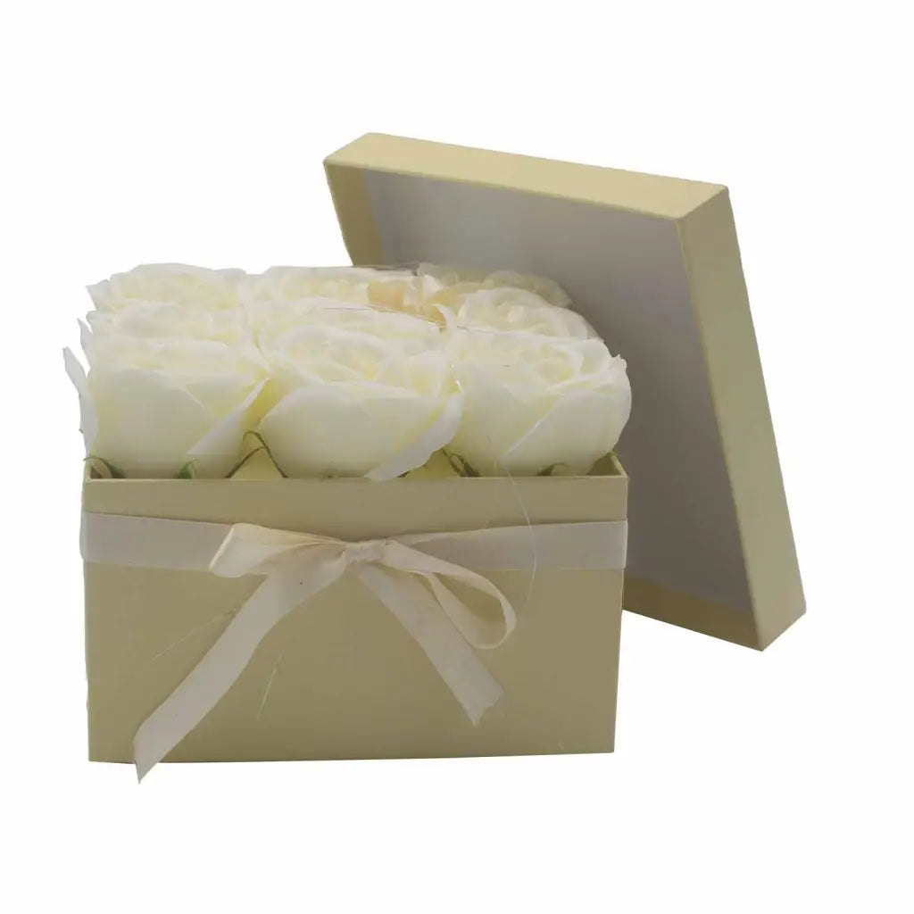 Buquê de flores de sabão - 9 Rosas Creme - Quadrado