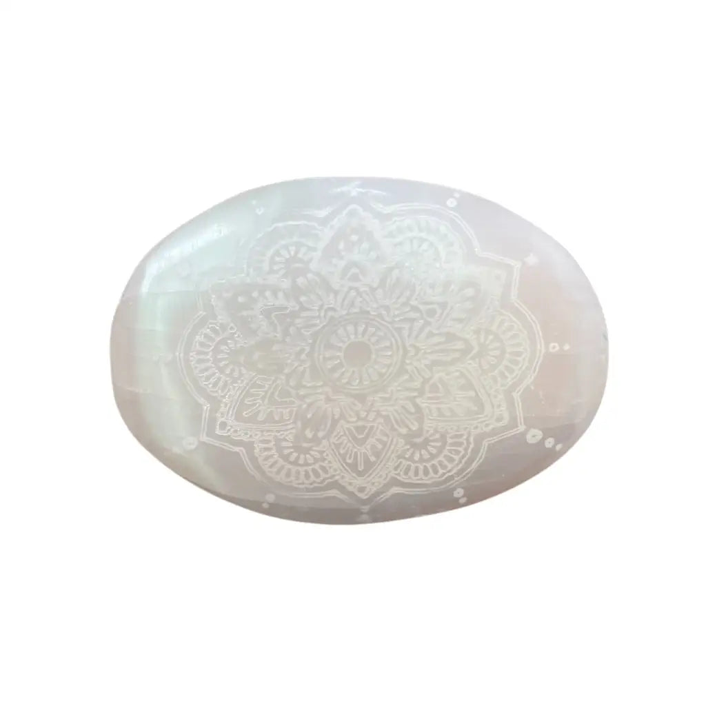 Selenite Palm Stone - Mandala gravada - unidade